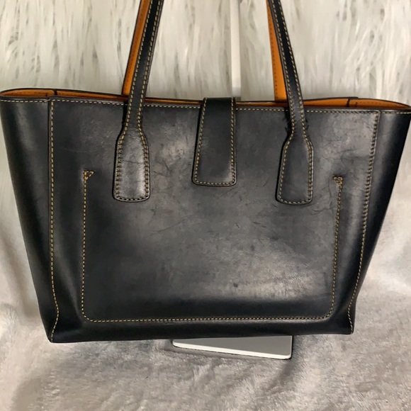 DOONEY & BOURKE TOTE - Picture 3 of 16